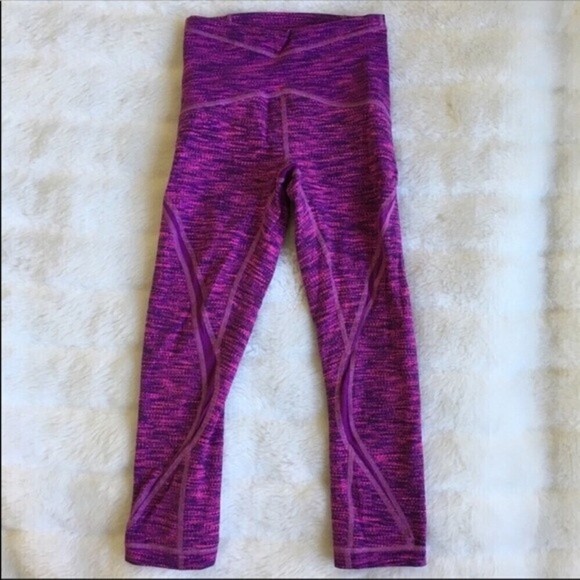 Lululemon Free to Flow Crop - Picture 2 of 9